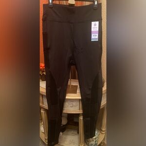 New-Pop Fit women's athletic leggings featuring mesh panels and side pockets